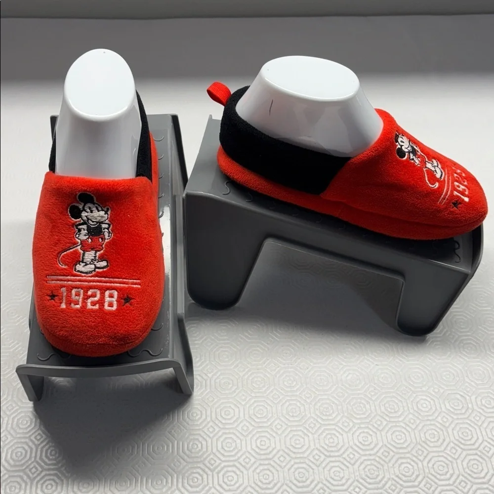 Disney Mickey Mouse Slippers Size 2/3 Youth Colour Red/Black - Picture 2 of 9